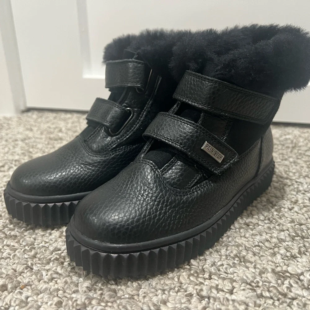 Naturino Leather Fur Lined Kids Boots Black Velcro Winter Size 12 EU 30
